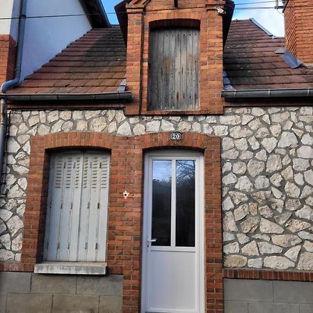 Petite Maison A Salbris Exterior foto